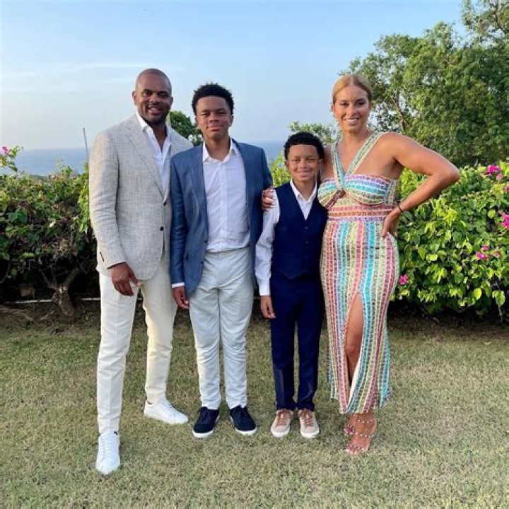 
‘RHOP’ ‘s Robyn Dixon Says She Wouldn’t Have Gotten Back Together with Juan If They Weren’t Broke 