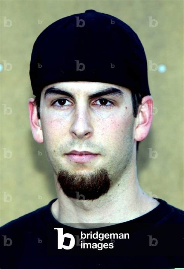 Rob Bourdon Bio (Wiki) 