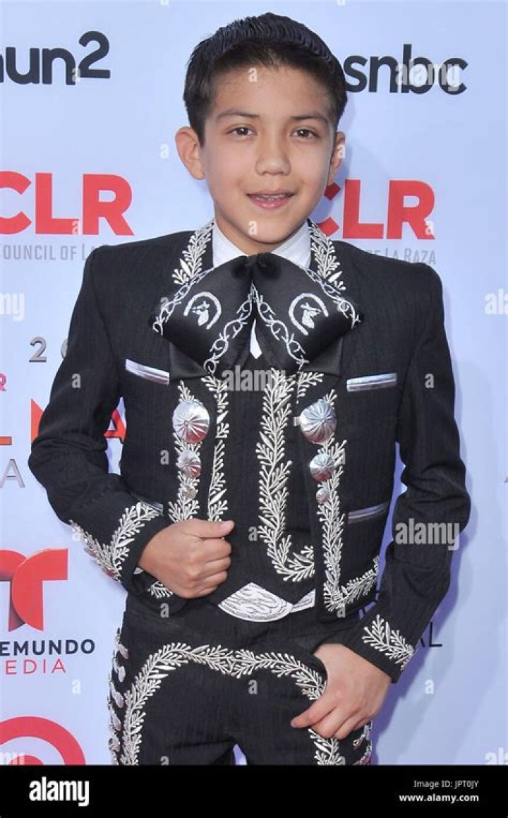 Sebastien De La Cruz - Age, Family, Bio