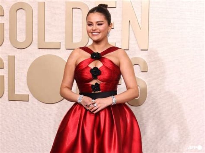 Selena Gomez to star as Linda Ronstadt in upcoming biopic