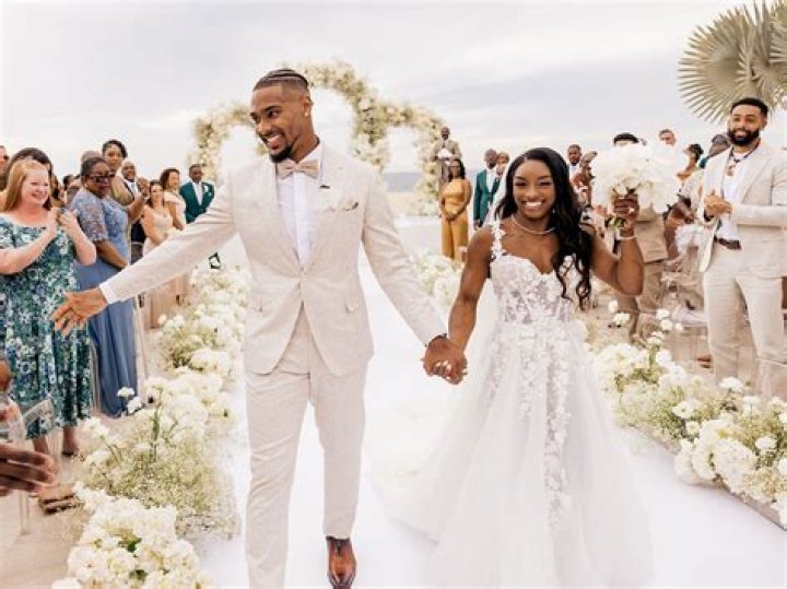 Simone Biles and Jonathan Owens got married in a civil ceremony in Houston