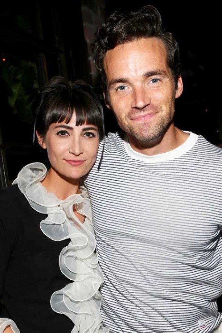 Sophie Hart - Trivia, Family, Bio