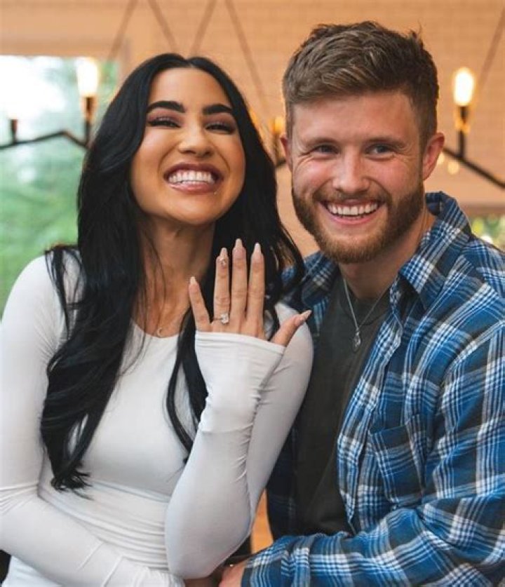 Stephanie Buttermore - Age, Family, Bio