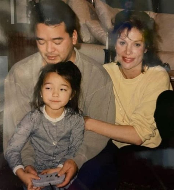 Thais Midori - Age, Family, Bio