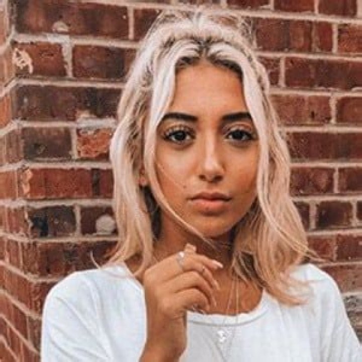 Victoria Alario - Age, Family, Bio