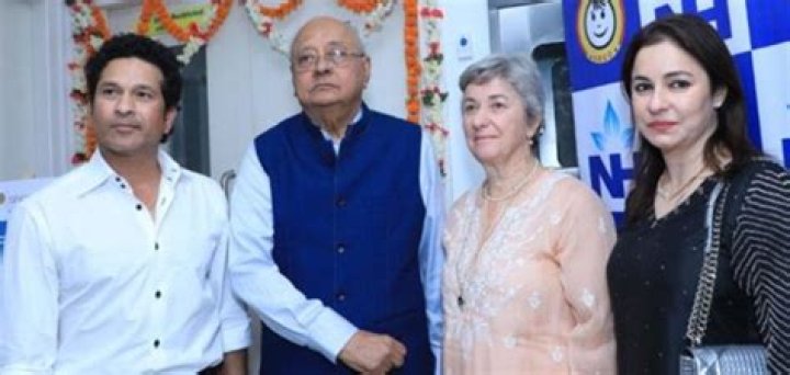 Who are Anjali Tendulkars Parents? Anjali Tendulkar Biography, Parents Name, Nationality and More