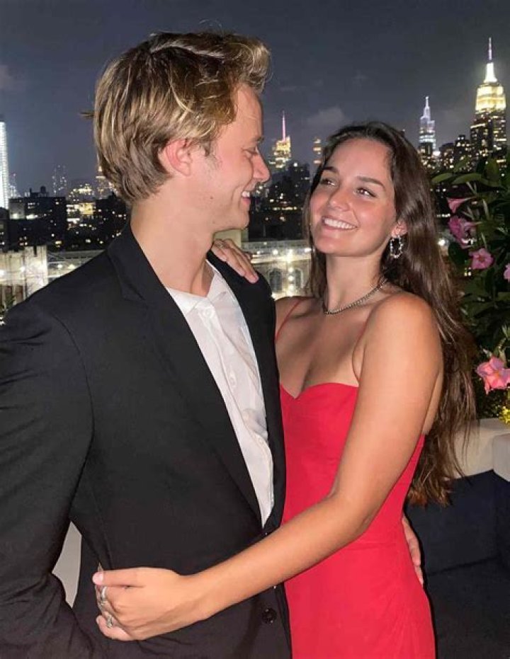 
Who Is Elaine Luria’s Husband? Here’s A Look At Their Relationship 